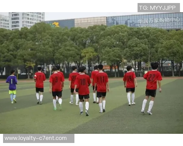 广州校园足球市长杯盛大开幕激发青少年足球热情与团队精神